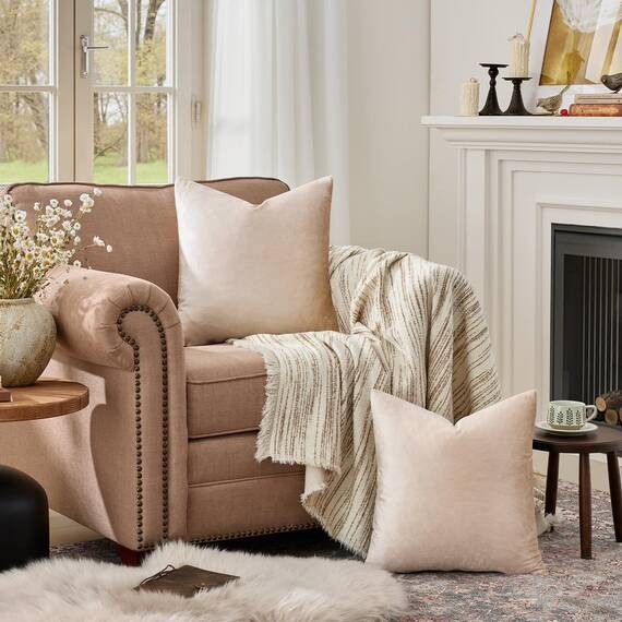 GIGIZAZA, dekorative Kissenbezüge, 50 x 50 cm, 2-er-Set, Samt, cremefarben, quadratisch, für Couch, für Sofakissen, Landhaus, Polyester