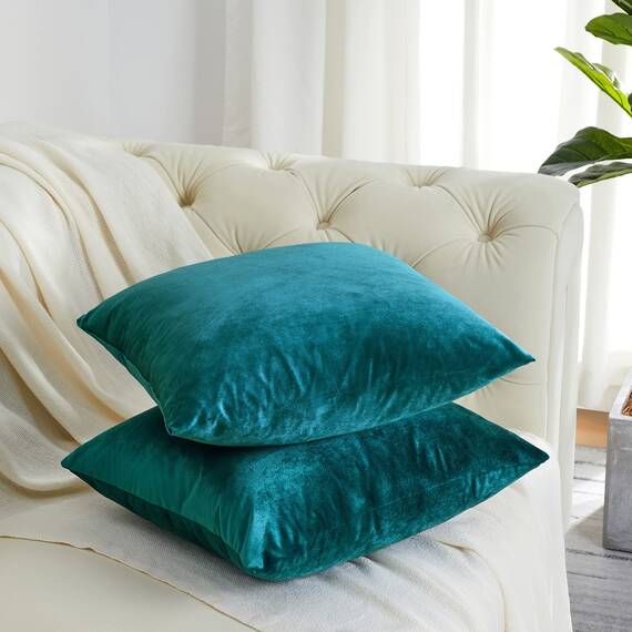 GIGIZAZA Dekorative Couch-Kissenbezüge, Set mit 2 blaugrünen Pfauengrün, quadratische Kissenbezüge, 55,9 x 55,9 cm, Kissenbezüge aus Samt