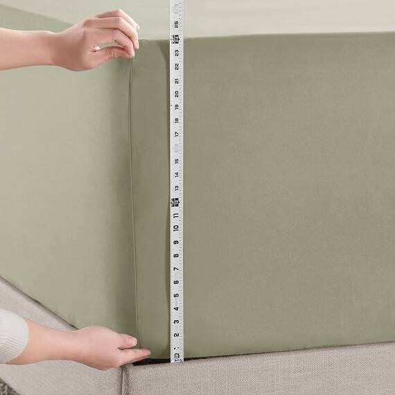 Empyrean Bedding Extra tiefe Spannbettlaken für hohe Matratzen, 45.7 cm – 53.3 cm, luxuriös, seidig weich, doppelt gebürstete Mikrofaser, hypoallergen, knitterfrei, für Doppelbett, Salbeigefarben