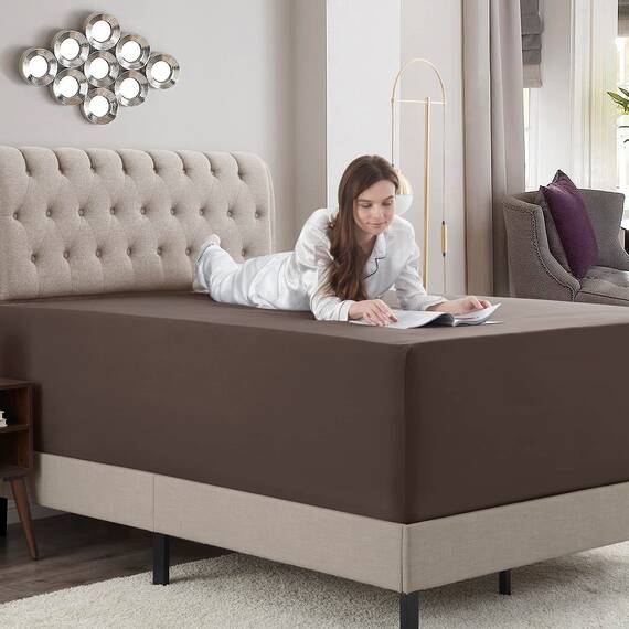 Empyrean Bedding Spannbettlaken für hohe Matratzen, 45.7 - 53.3 cm, extra tief, luxuriös, seidig, weich, doppelt gebürstete Mikrofaser, hypoallergen, knitterfrei, Kingsize-Bett, Braun