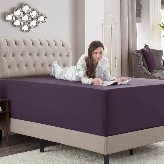 Empyrean Bedding Spannbettlaken für hohe Matratzen, 45.7 cm – 53.3 cm, extra tief, luxuriös, seidig weich, doppelt gebürstete Mikrofaser, hypoallergen, knitterfrei, Twin XL, auberginefarben