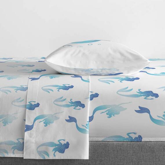 Jay Franco Disney The Little Mermaid Jewel 5 Piece Twin Bed Set - Includes Reversible Comforter & Sheet Set - Bedding Features Ariel - Super Soft Fade Resistant Microfiber (Official Disney Product)