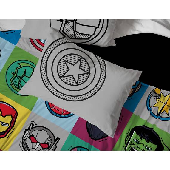 Jay Franco Marvel Avengers Pop 7 Piece Queen Size Bed Set - Includes Comforter & Sheet Set - Super Soft Fade Resistant Microfiber (Official Marvel Product), Mehrfarbig - Avengers