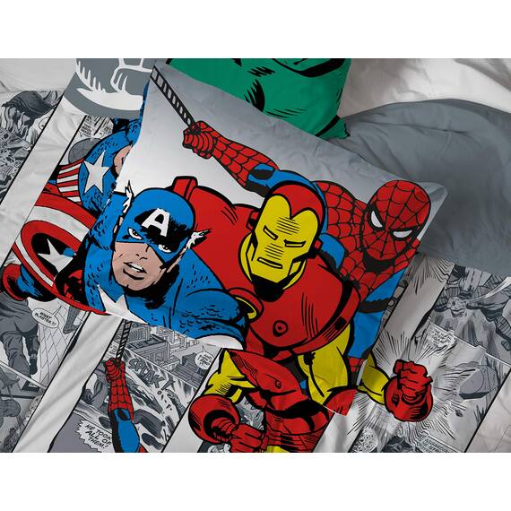 Jay Franco Marvel Avengers Comic Cool 5 Piece Twin Bed Set - Includes Comforter & Sheet Set - Bedding Features Captain America, Spiderman, Iron Man, Hulk, Thor - Super Soft (Official Marvel Product)