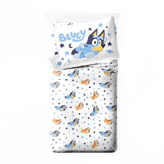 Jay Franco Bluey & Bingo Kleinkind-Bettwäsche-Set, 4-teilig, inkl. Bettlaken-Set und Kissenbezügen, superweiche Wolken und Sterne, Kinderbettwäsche