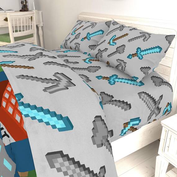 Jay Franco Disney/Pixar Incredibles Super Family 5 Piece Full Bed Set - Includes Reversible Comforter & Sheet Set - Super Soft Fade Resistant Polyester - (Official Disney/Pixar Product)