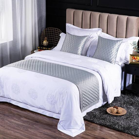 QRGMKL Neue einfarbige Bettläufer weiche, hautfreundliche Bettschals Hochpräzise geometrische Jacquard-Bettwäsche-Schutz-Tagesdecke für das Heimschlafzimmer Hotel-Grey C||180X50cm for 1.2m Bed