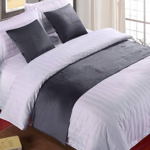 QRGMKL Premium Samt Bettläufer Tagesdecke, weich kein verblassender Bettschal Läufer für Schlafzimmer Hochzeitszimmer Home Hotel Bettwäsche Dekorationen-Gray||210X50cm for 1.5m Bed