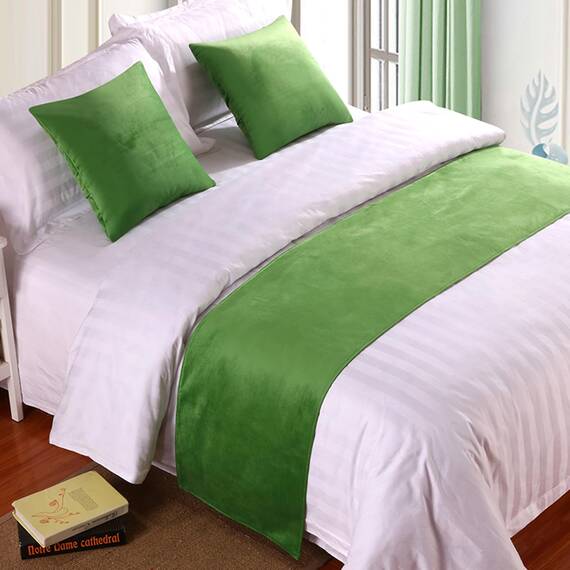 QRGMKL Premium Samt Bettläufer Tagesdecke, weich kein verblassender Bettschal Läufer für Schlafzimmer Hochzeitszimmer Home Hotel Bettwäsche Dekorationen-Green||2 Pillowcases(45X45cm)