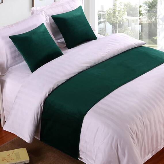 QRGMKL Premium Samt Bettläufer Tagesdecke, weich kein verblassender Bettschal Läufer für Schlafzimmer Hochzeitszimmer Home Hotel Bettwäsche Dekorationen-Dark Green||2 Pillowcases(45X45cm)