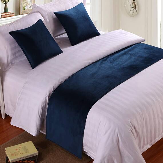 QRGMKL Premium Samt Bettläufer Tagesdecke, weich kein verblassender Bettschal Läufer für Schlafzimmer Hochzeitszimmer Home Hotel Bettwäsche Dekorationen-Dark Blue||260X50cm for 2m Bed