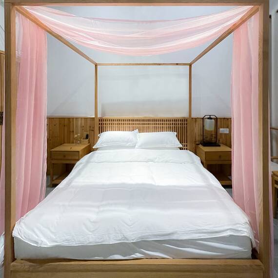 Linentalks Himmelbettvorhang für Queensize- und Doppelbett, luxuriöser Betthimmelvorhang, Bettvolant, Baldachin-Bettschal, 132 x 579 cm, Rosa
