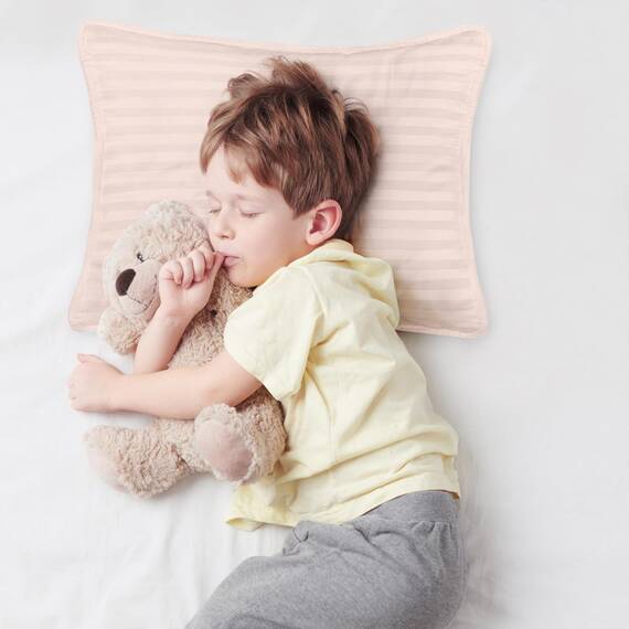 Utopia Bedding Kopfkissen Kleinkind 40 x 60 cm, 2er Set Kinderkopfkissen, Atmungsaktiv Polybaumwolle Gewebe, Kinderkissen zum Schlafen, Kissen für Kleinkinder, Für Kinder ab 2 Jahren (Hellrosa)