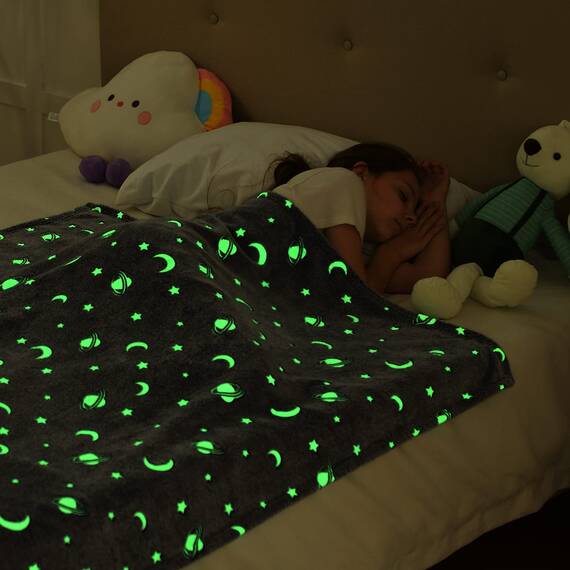 SOCHOW Glühen im Dunkeln Decke 127 x 150 cm, Galaxie Sterne Muster Flanell Fleecedecke, Grau Ganzjahresdecke für Kinder