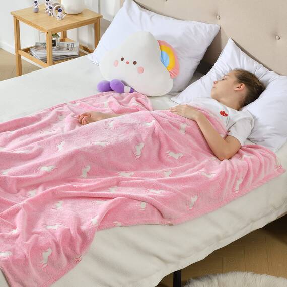SOCHOW Überwurfdecke, leuchtet im Dunkeln, Einhorn-Muster, weiche, gemütliche Flanell-Fleece-Decke für Mädchen, alle Jahreszeiten, rosa Geschenkdecke für Kinder, 101,6 x 127,7 cm