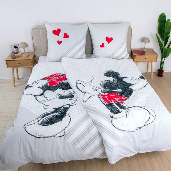 Herding Mickey & Minnie Mouse Partnerbettwäsche-Set, 2 x Kopfkissenbezug 80 x 80 cm, 2 x Bettbezug 135 x 200 cm, Mit leichtläufigem Reißverschluss, 100% Baumwolle/Renforcé