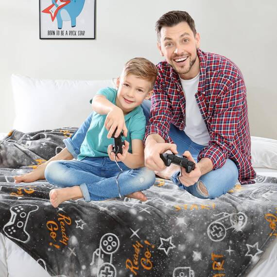 SOCHOW Gamepad Glühen im Dunkeln Decke 127 x 150 cm, Game Controller Muster Weich Warme Kuscheldecke Flanell Fleecedecke Für Kinder Teens Erwachsene, Grau