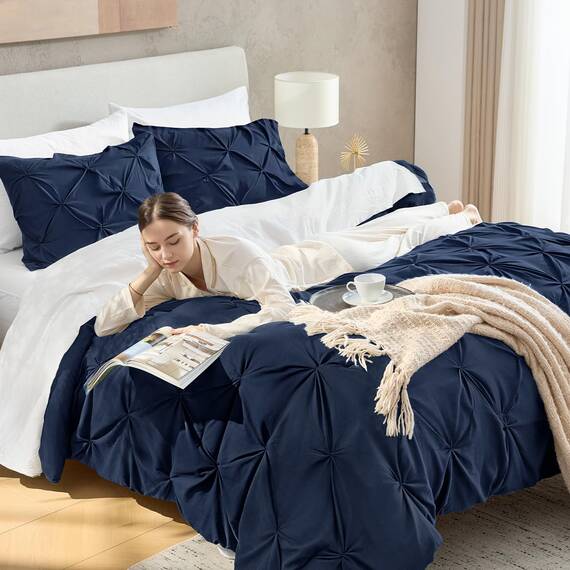 Andency Marineblaues Bettdecken-Set für King-Size-Bett, 3-teilig, für alle Jahreszeiten, Biesen, dekoratives Bettwäsche-Set, weiche Flauschige Mikrofaser