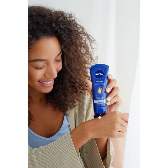 NIVEA Intensive Pflege Hand Creme (75 ml), reichhaltige Hautcreme mit Mandel-Öl für intensive Feuchtigkeit, Handpflege mit dem einzigartigen NIVEA Duft
