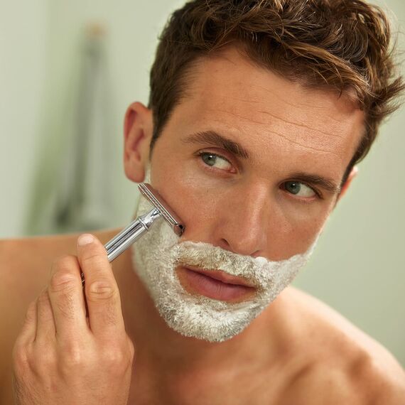 WELEDA Bio FOR MEN Rasiercreme, Naturkosmetik Rasierschaum für die Pflege und den Schutz der Haut bei Nassrasuren, sanfter Schaum für eine schonende Rasur für Männer (1 x 75 ml)