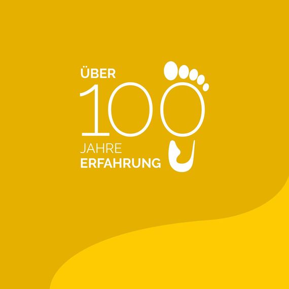 Scholl Hirschtalgcreme 100 ml - Fußcreme gegen Hornhaut und Feuchtigkeitscreme für Hände und Füße, Fußpflege für trockene Haut mit Kamille, Aloe Vera und Rosmarinöl, Hautglättend, PH-Hautneutral