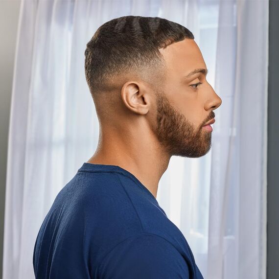 Remington Haarschneidemaschine Profi [selbstschärf. Keramik Klingen mit Einstellhebel/0,5-25mm] Haarschneider Set (8 Aufsteckkämme, Netz-/Akkubetrieb, Lithium, Profi-Koffer mit Friseur Zubehör) HC363C