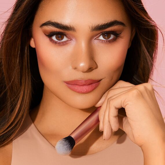 Real Techniques Expert Gesichts-Make-up-Pinsel, für flüssige und cremige Foundation, Rouge und Bronzer, aufbaubare Abdeckung für Basis-Make-up, synthetische Borsten, vegan, 1 Stück