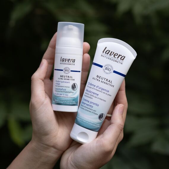 lavera Neutral Akutcreme mit Mikrosilber ∙ Bio Nachtkerze ∙ Sofortige Hilfe bei Hautirritationen ∙ Neurodermitis ∙ Medizinische Hautpflege ∙ vegan Bio Pflanzenwirkstoffe Naturkosmetik Creme 75ml