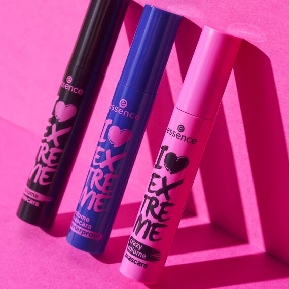 essence I LOVE EXTREME volume mascara waterproof, Schwarz, langanhaltend, volumengebend, schwunggebend, intensiv, vegan, wasserfest, ohne Mikroplastikpartikel, Nanopartikel frei, 3er Pack (3x12ml)