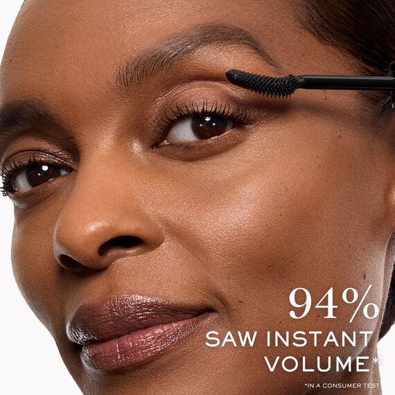 Lancôme Lash Idôle Mascara 01 Schwarz, Volumen-Wimperntusche für schwungvolle, aufgefächerte Wimpern, nicht klumpende Mascara, Intensives Schwarz, 8ml