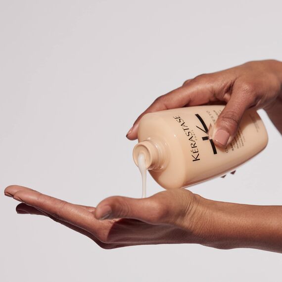 Kérastase Pflegendes Shampoo für lockiges und krauses Haar, Mit Manuka Honig und Ceramiden, Bain Hydratation douceur, Curl Manifesto, 250 ml