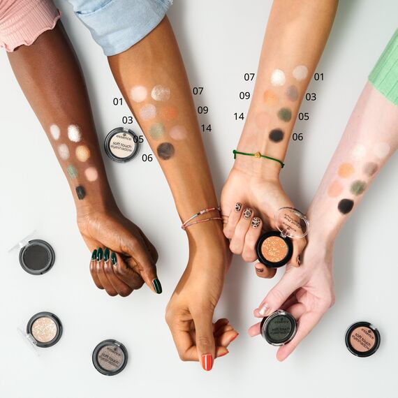 essence cosmetics soft touch eyeshadow, Lidschatten, Nr. 03 Eternity, grau, sofortiges Ergebnis, langanhaltend, mit Vitaminen, farbintensiv, vegan, Mikroplastik Partikel frei, Nanopartikel frei (2g)