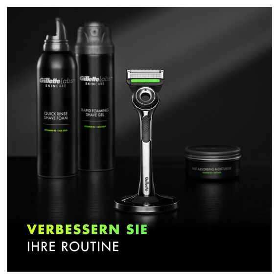 Gillette Labs Nassrasierer Herren, TESTSIEGER VON GILLETTE BEI STIFTUNG WARENTEST, Rasierer mit Reinigungs-Element + 1 Ersatzklinge, Premium-Magnetdock