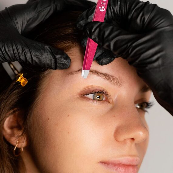 OCBA Silberfarbene Pinzette für Gesichtshaar, Damen und Herren, für präzise Pflege der Augenbrauen, professionelle Augenbrauen-Pinzette aus Edelstahl, schwarz beschichtet (4 Stück Rosa)