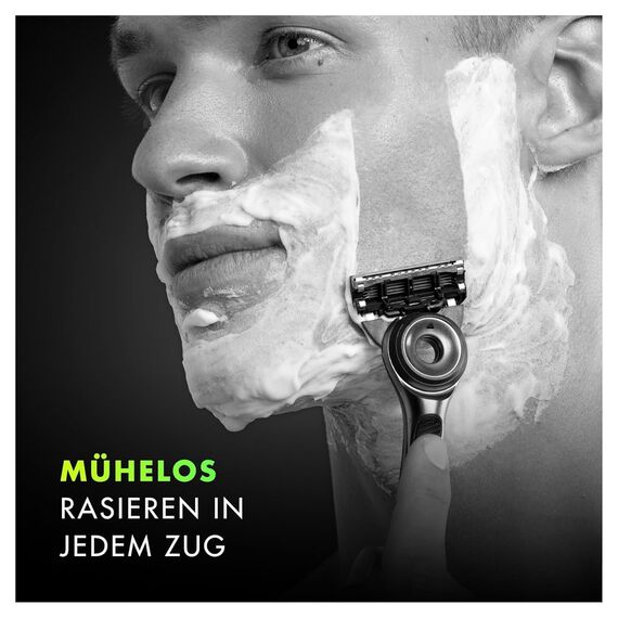 Gillette Labs Nassrasierer Herren, TESTSIEGER VON GILLETTE BEI STIFTUNG WARENTEST, Rasierer mit Reinigungs-Element + 1 Ersatzklinge, Premium-Magnetdock