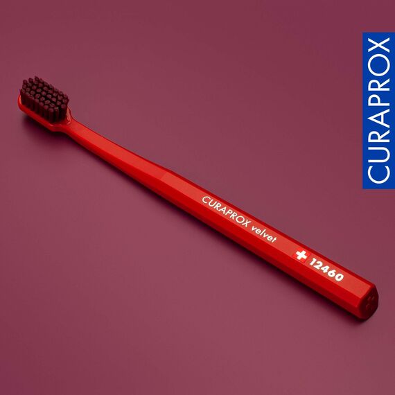 Curaprox CS 12460 Samtweiche Zahnbürste - Empfindliche Zahnfleischpflege/Ultraschonende Reinigung mit 12.460 Filamenten/Einzelpackung, Kupferrot-Burgund | Hergestellt in der Schweiz