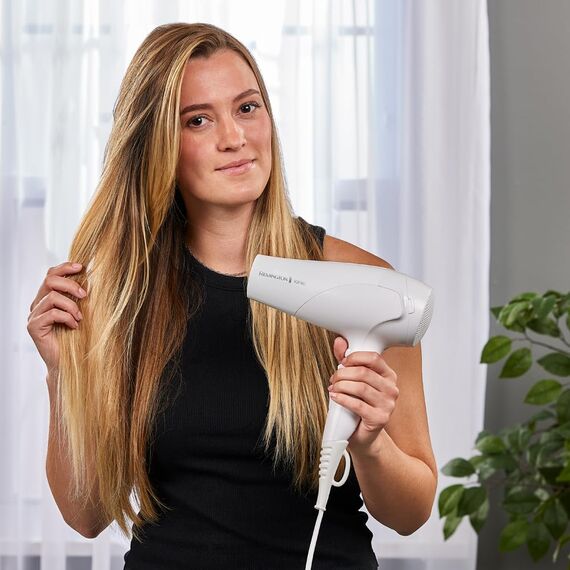 Remington Haartrockner Ionen [leicht, Diffusor & Stylingdüse] weiß (2200W, Keramik-Ionen: schonendes Styling & gleichmäßige Wärmeverteilung, 3 Heiz- & 2 separate Gebläsestufen + Abkühlstufe) D3199