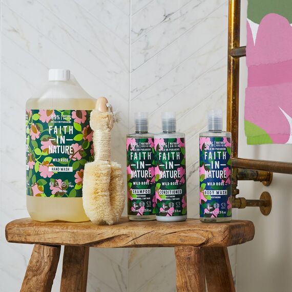 Faith In Nature Natürliches Wildrosen-Shampoo, Ausgleichend, Vegan und Frei von Tierversuchen, Ohne SLS Oder Parabene, Für Alle Haartypen, 400ml