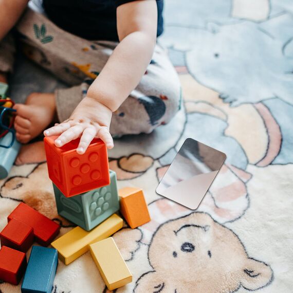 MAGATI Handspiegel - doppelseitiges, ultraflaches, kompakter Spiegel aus Kunststoff für Geldbörse und Tasche, Kleiner Kosmetikspiegel, Schminkspiegel 8x4.5cm, 50 Stück