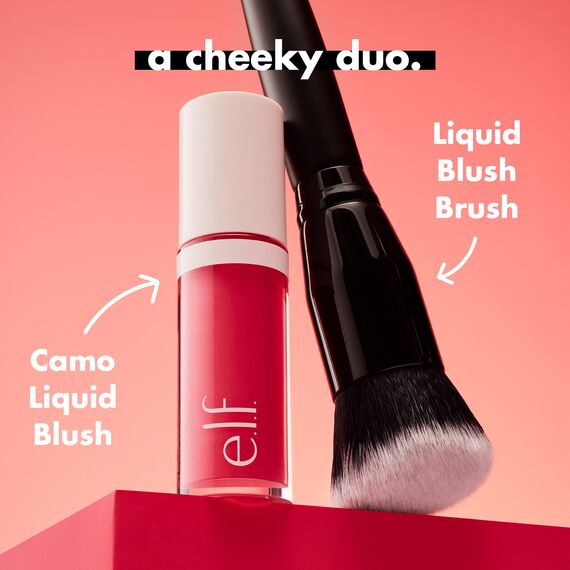 e.l.f. Camo Liquid Blush Brush, Abgewinkelter Rougepinsel, Ideal Zum Auftragen & Verteilen Von Farben Auf Den Wangen, Weiche, Dichte Borsten, Vegan & Tierversuchsfrei