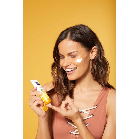 NIVEA SUN UV Gesicht Anti-Age Sonnenschutz Q10 mit LSF 30 (50 ml), feuchtigkeitsspendende Gesichtssonnencreme, Anti-Falten Sonnencreme mit Schutz vor UVA-/ UVB-Strahlung (Packung mit 2)