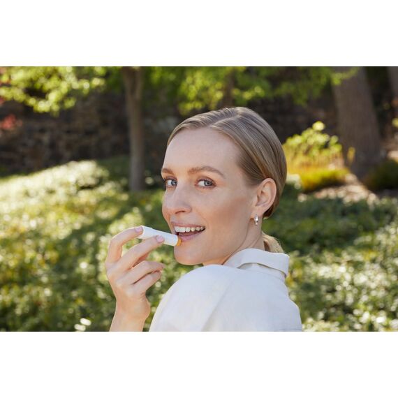 Lavera Naturkosmetik Basis Sensitiv Lippenbalsam, 4.5 g (Packung mit 5)