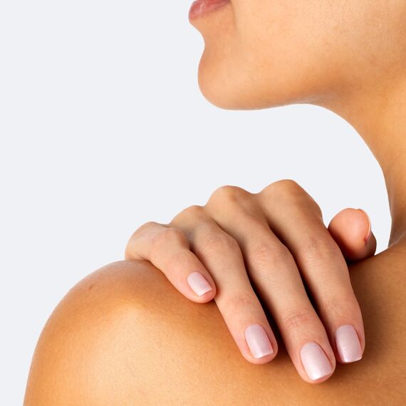 Nagelhärter Lack mit Biotin, Silizium und Keratin - Stärkt und repariert beschädigte, geschwächte, brüchige Nägel durch Gel-Nagellack, Alterung - Highlighter - Hände & Füße - Swiss Made