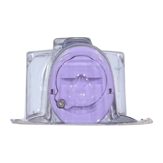 Oral-B Pro-Health Jr. Battery Powered Kid's Toothbrush featuring Disney's Frozen, Soft, 1ct, Styles May Vary