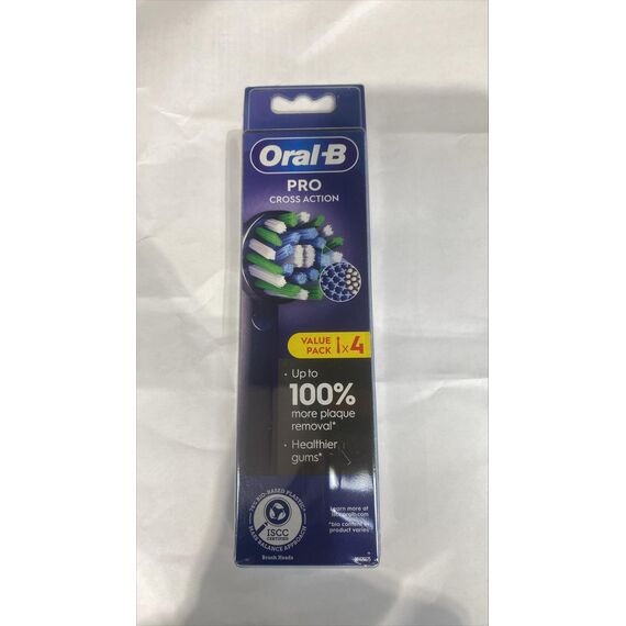 Oral-B Pro Cross Action Elektrische Zahnbürstenköpfe, X-Form und abgewinkelte Borsten für tiefere Plaque-Entfernung, 4 Stück Zahnbürstenköpfe, Schwarz