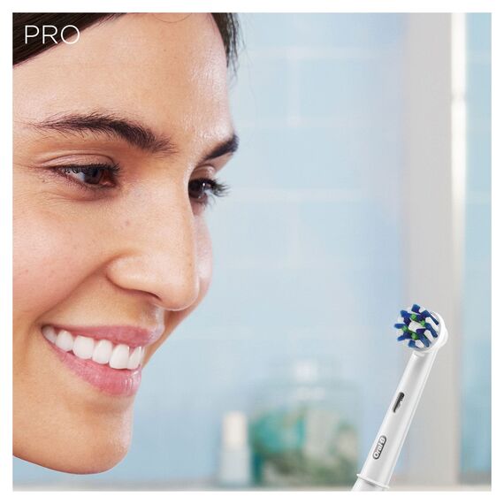 Braun Oral-B Pro 600 CrossAction Electric Rechargeable Toothbrush