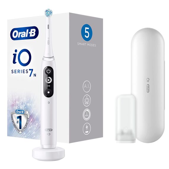 Braun Oral-B iO – 7n – Elektrische Zahnbürste, wiederaufladbar, 1 hochwertiger, weißer Griff mit Revolutionärer Magnettechnologie, Anzeige Schwarz und Weiß, 1 Bürste, 1 Premium-Reiseetui