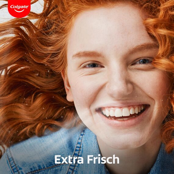 Colgate Zahnpasta Komplett Extra Frisch 75ml – erfrischt den Atem mit großartigem Minzgeschmack – Zahnreinigung mit komplettem Rundum-Schutz für gesunde Zähne