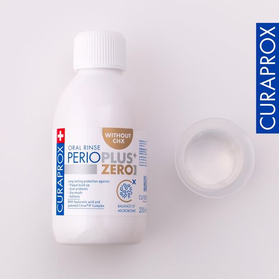 Curaprox Perio Plus Zero Mundwasser - Alkoholfreie Mundspülung mit CITROX® & Hyaluronsäure/Für Zahnfleischgesundheit & Zahnspangenpflege | 200ml / Designed in der Schweiz