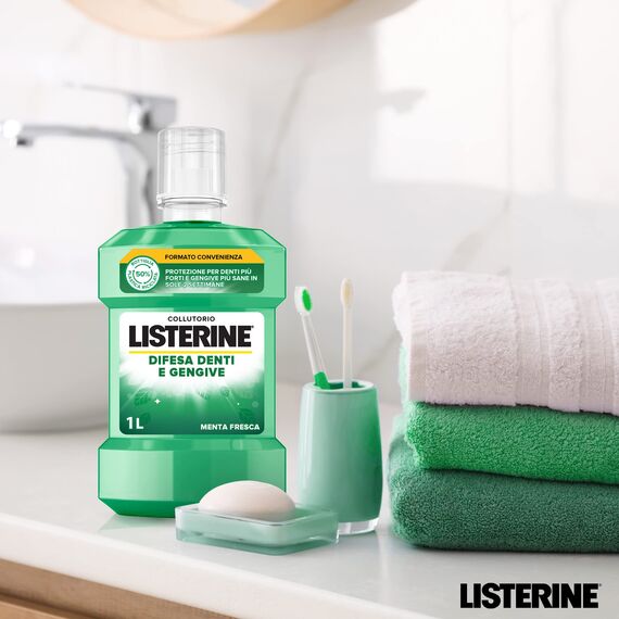 LISTERINE Mundwasser zur Abwehr von Zähnen und Zahnfleisch, mit frischem Minzgeschmack, entzündetes Zahnfleisch-Mundwasser für starke Zähne, mit Fluorid, Mundhygiene für gesundes Zahnfleisch, 1 l